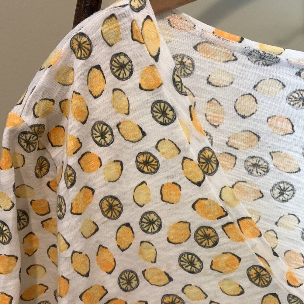 LOFT Lemon 🍋 Tee - Picture 3 of 4